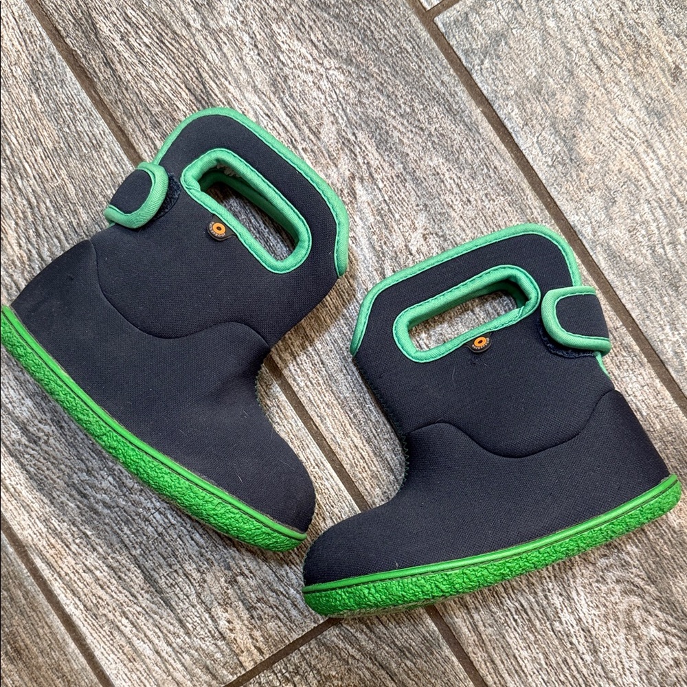 Bogs size 8 Toddler 🐸